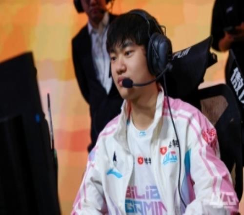 中国男冰亚,冬会憾负哈,萨克斯坦,nba比分网,NBA实时比分,NBA赛事比分,NBA比赛数据,篮球赛事资讯